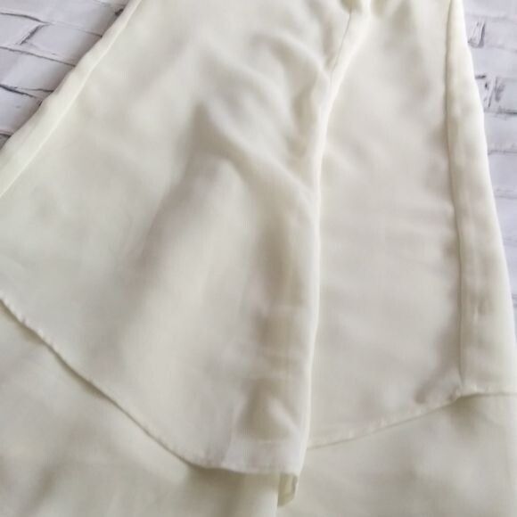 Dylan & Rose womanshoulder off blouse - Picture 4 of 12